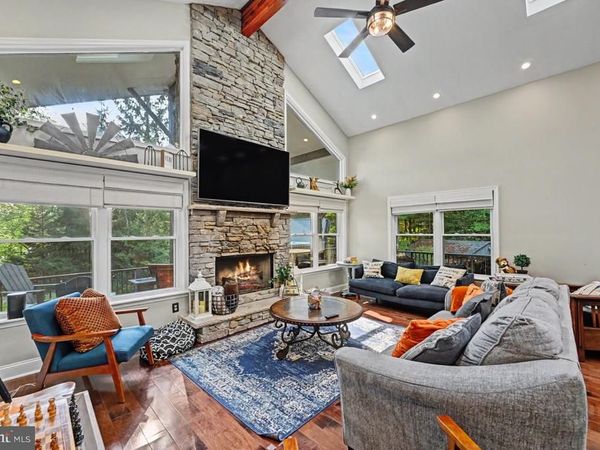 119 N LAKE DRIVE, LAKE HARMONY, PA 18624