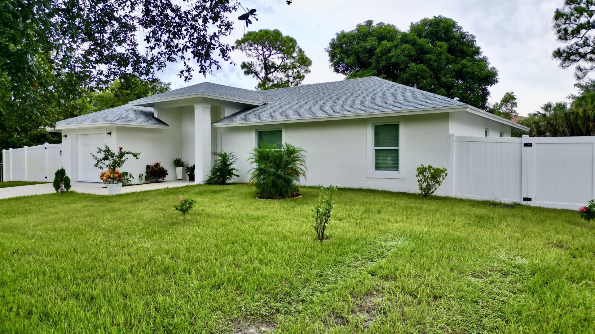 6539 Alexander Road, West Palm Beach, FL 33413 Photo