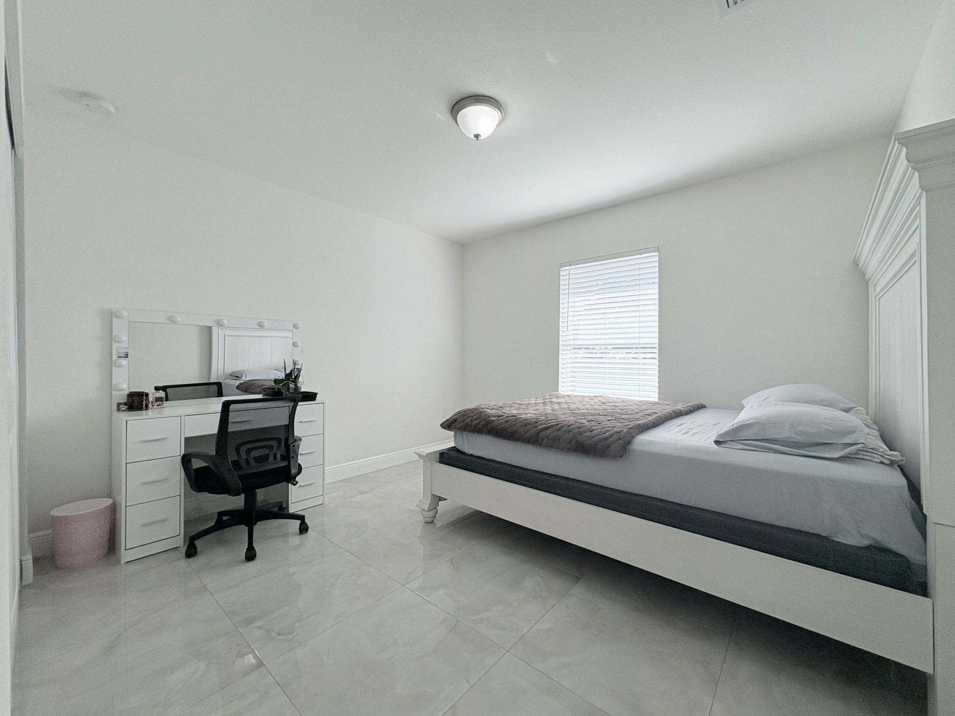 6539 Alexander Road, West Palm Beach, FL 33413 Photo