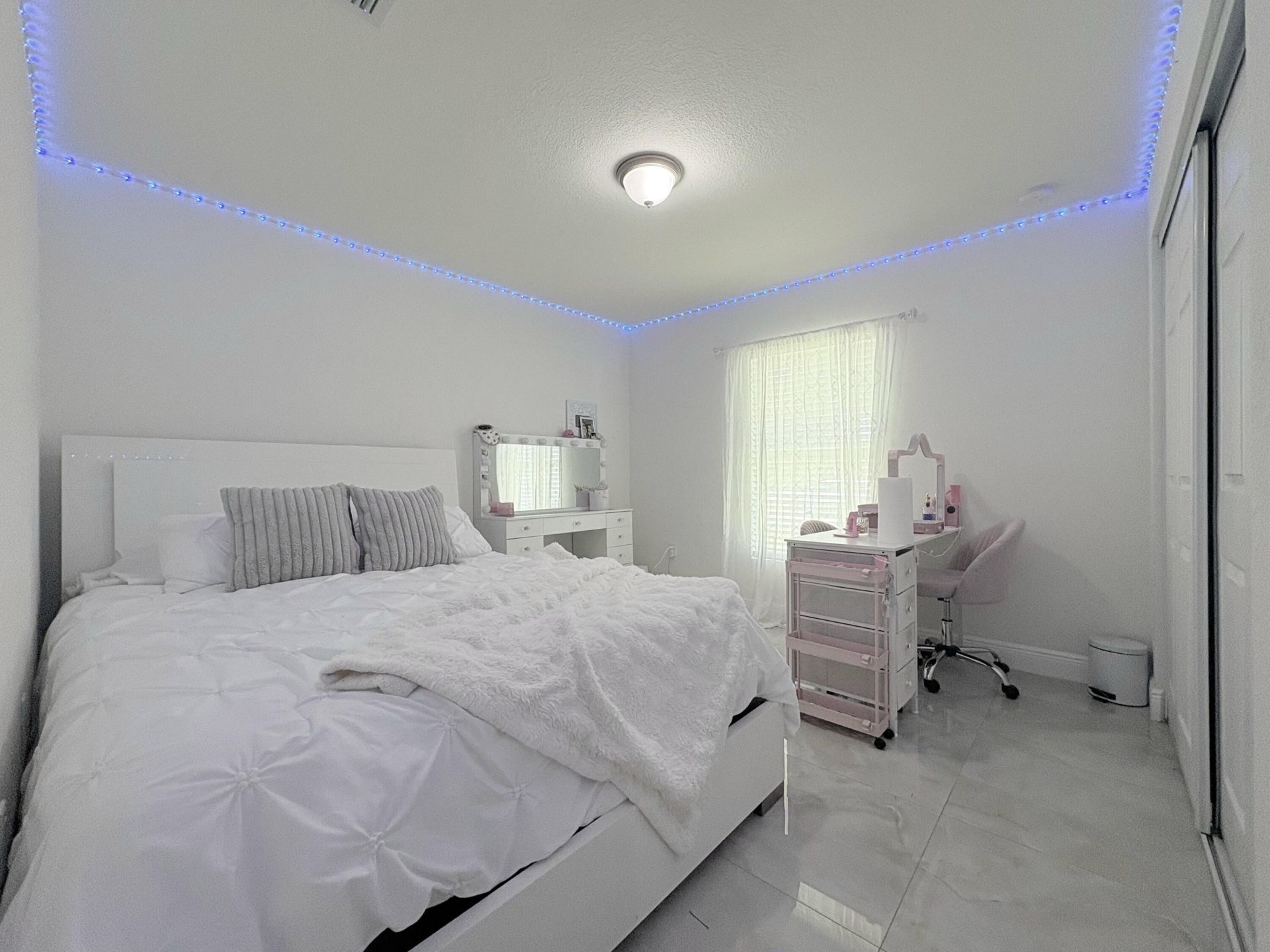 6539 Alexander Road, West Palm Beach, FL 33413 Photo
