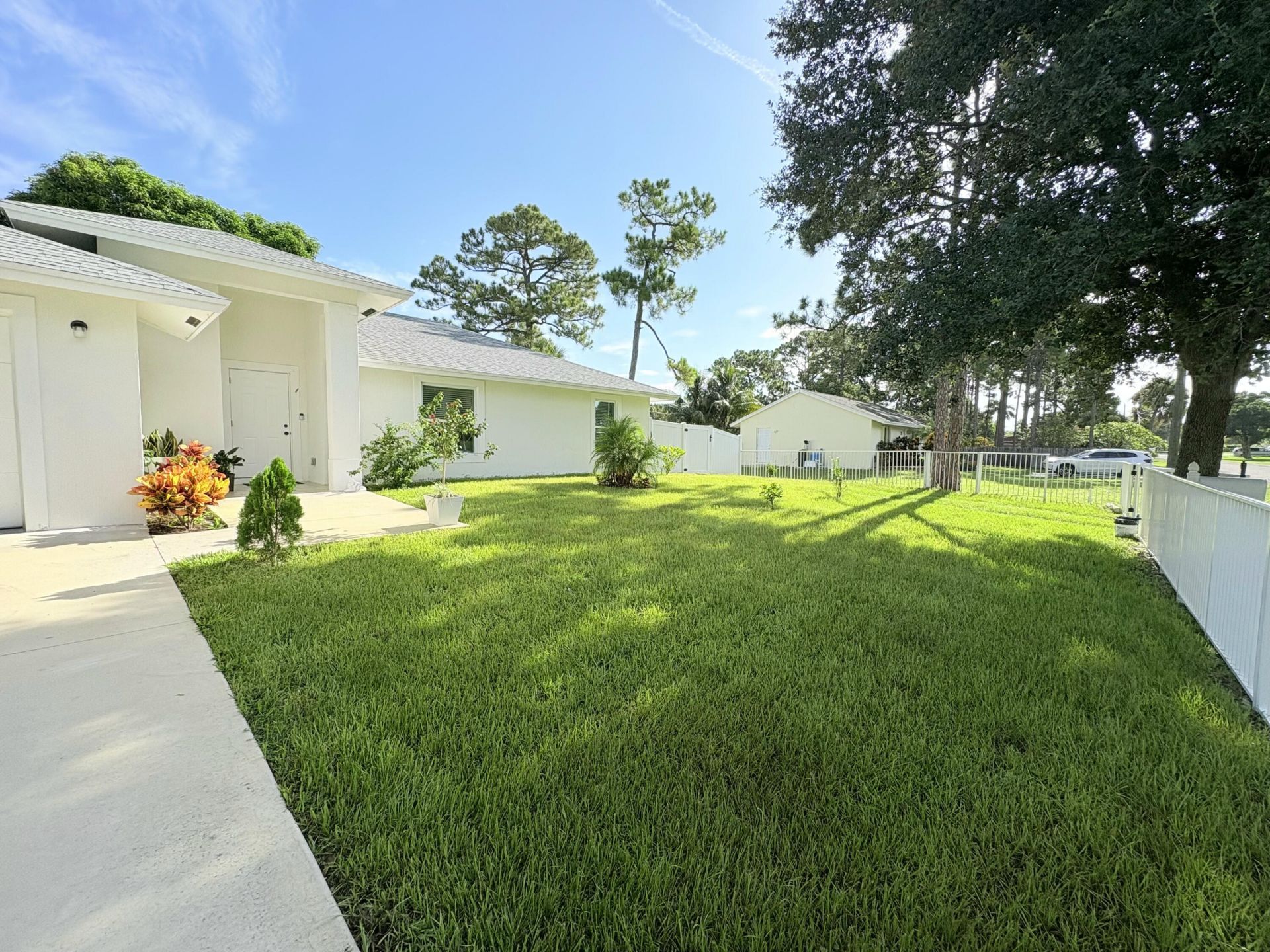 6539 Alexander Road, West Palm Beach, FL 33413 Photo