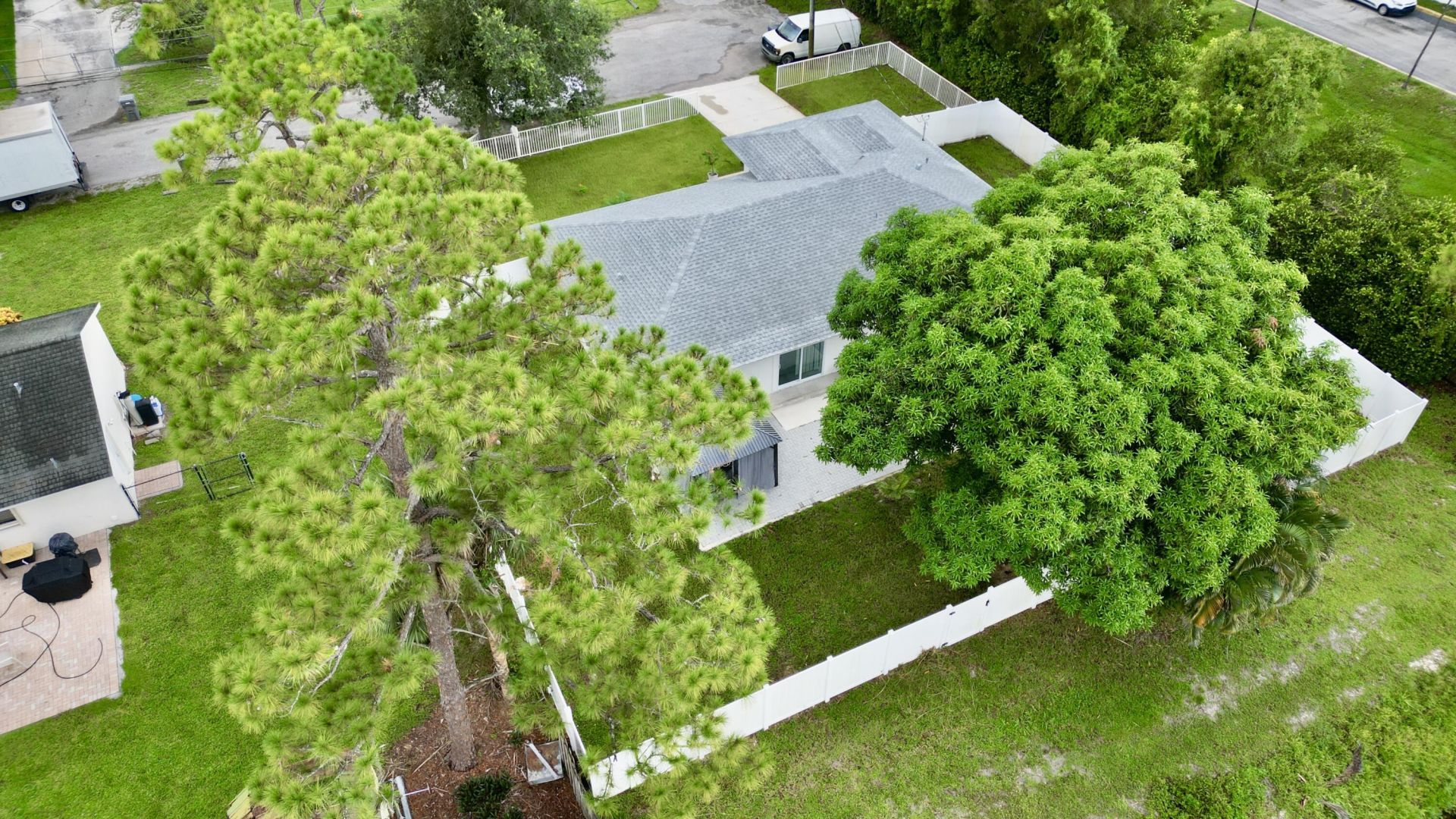 6539 Alexander Road, West Palm Beach, FL 33413 Photo