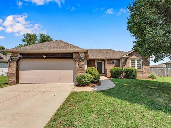 700 N Lexington Avenue, Republic, MO 65738