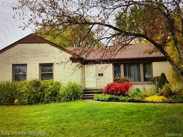 18550 Beechwood Street, Roseville, Mi 48066