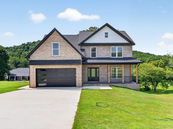 4560 Twin Creeks Dr, Cookeville, TN 38501