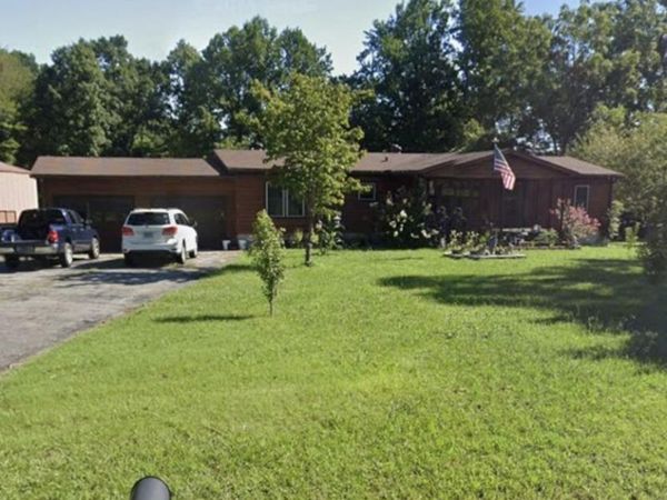 2290 Hilham Hwy, Livingston, TN 38570