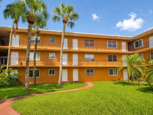 1230 W 54th St , Unit 329A, Hialeah, FL 33012
