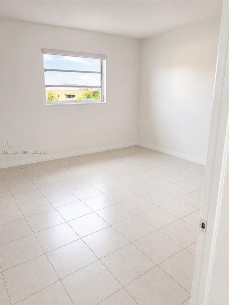 1230 W 54th St , Unit 329A, Hialeah, FL 33012 Photo