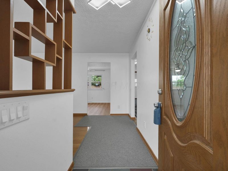 5828 Satinwood Drive , Columbus, OH 43229 Photo 4