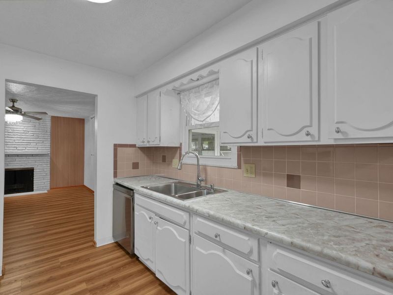 5828 Satinwood Drive , Columbus, OH 43229 Photo 9