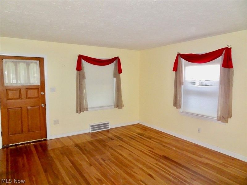 1610 Mayview Avenue, Cleveland, OH 44109 Photo 13