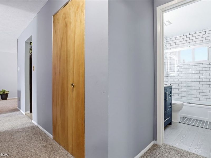 4352 Sky Lane Drive, Cleveland, OH 44109 Photo 25