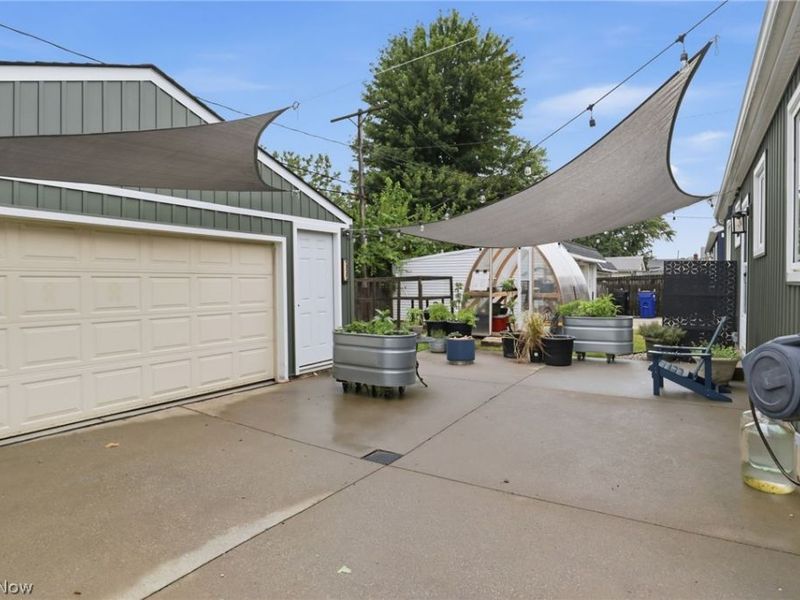 4352 Sky Lane Drive, Cleveland, OH 44109 Photo 42