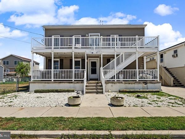 523 W MAPLE AVENUE, WILDWOOD, NJ 08260