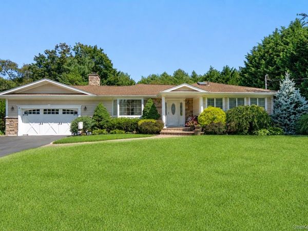 14 Hickman Street , Syosset, NY 11791