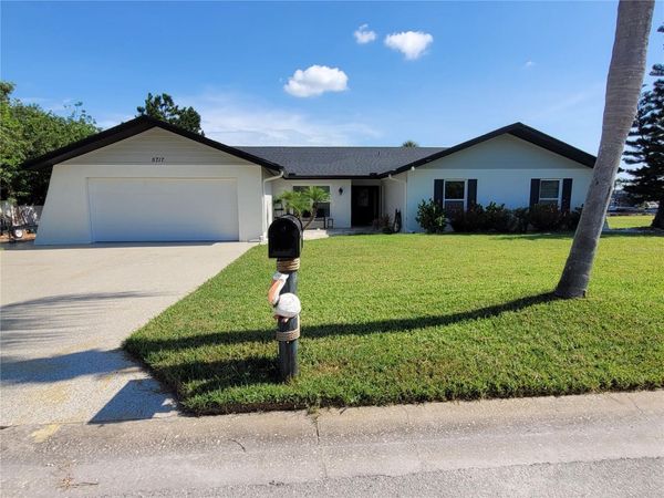 5717 SEABREEZE DRIVE, PORT RICHEY, FL 34668