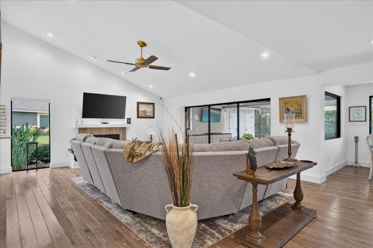 2862 Shady Oak Court, Clearwater, FL 33761 Photo