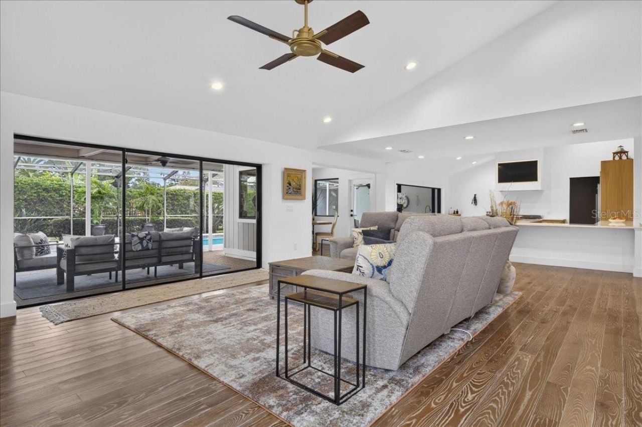 2862 Shady Oak Court, Clearwater, FL 33761 Photo