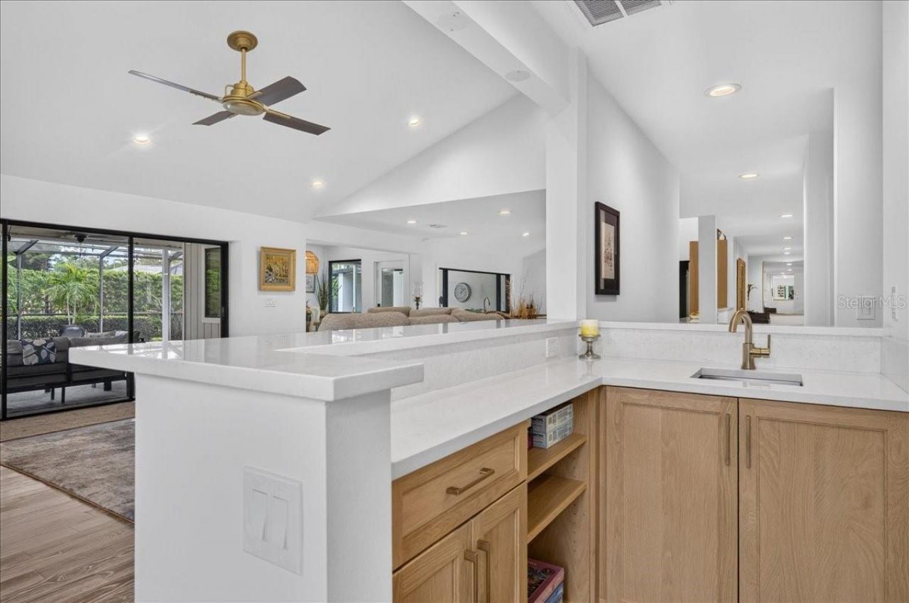 2862 Shady Oak Court, Clearwater, FL 33761 Photo
