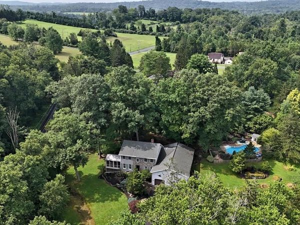 2053 PERKIOMENVILLE ROAD , GREEN LANE, PA 18054