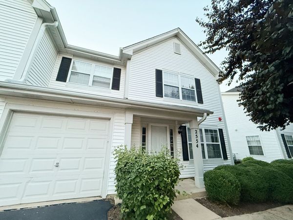 2554 Dickens Drive , Aurora, IL 60503