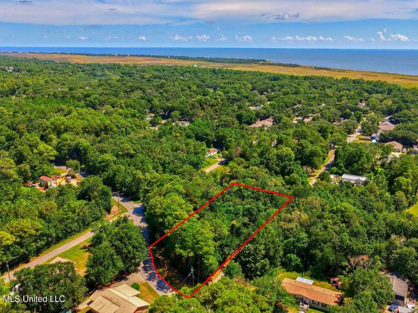 1808 S 8th Street, Ocean Springs, MS 39564