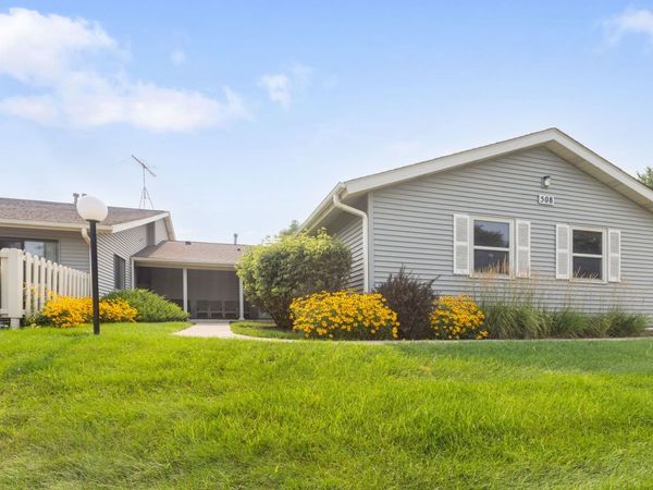 508 Waters Edge Drive , Unit D, McHenry, IL 60050
