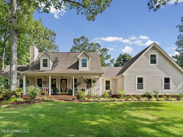4860 Maple Hill Drive, Nesbit, MS 38651