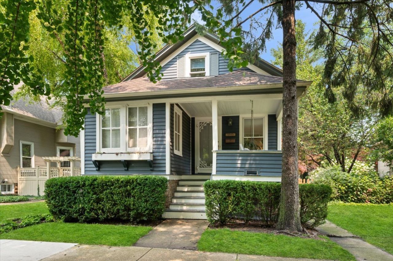 1315 Leonard Place, Evanston, IL 60201 Main Photo