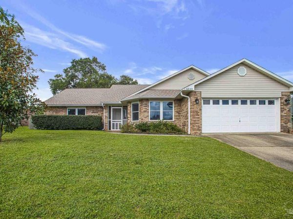 6853 Rickwood Dr, Pensacola, FL 32526
