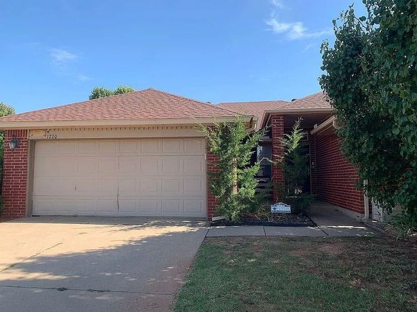 1220 Eastview Circle, Yukon, OK 73099