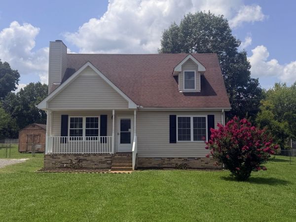 104 Deer Point Rd , Unionville, TN 37180