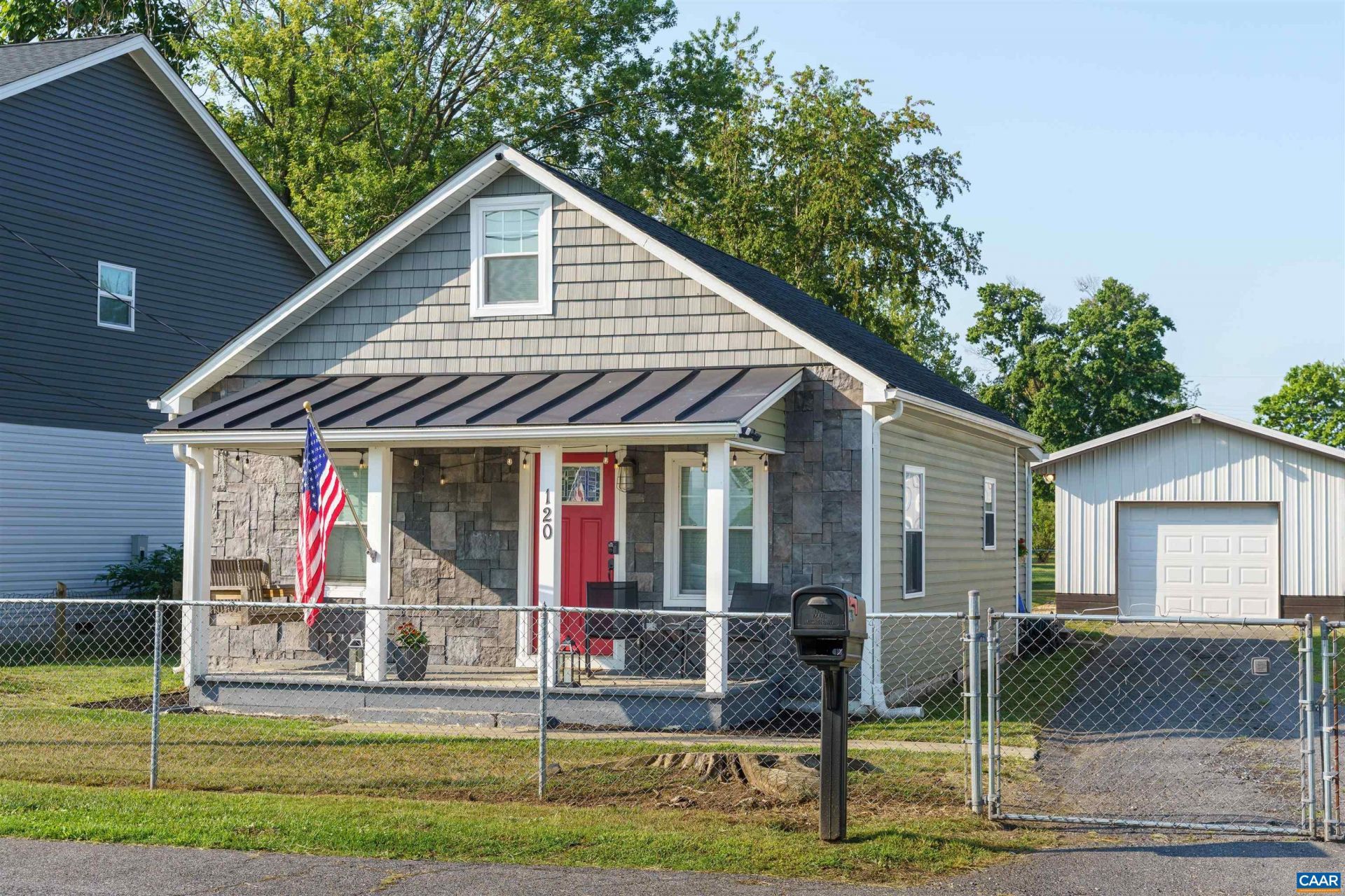 120 Concord Pl, Waynesboro, VA 22980 Main Photo