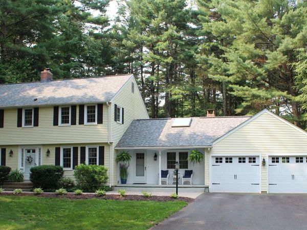 47 Farmstead, Simsbury, CT 06092