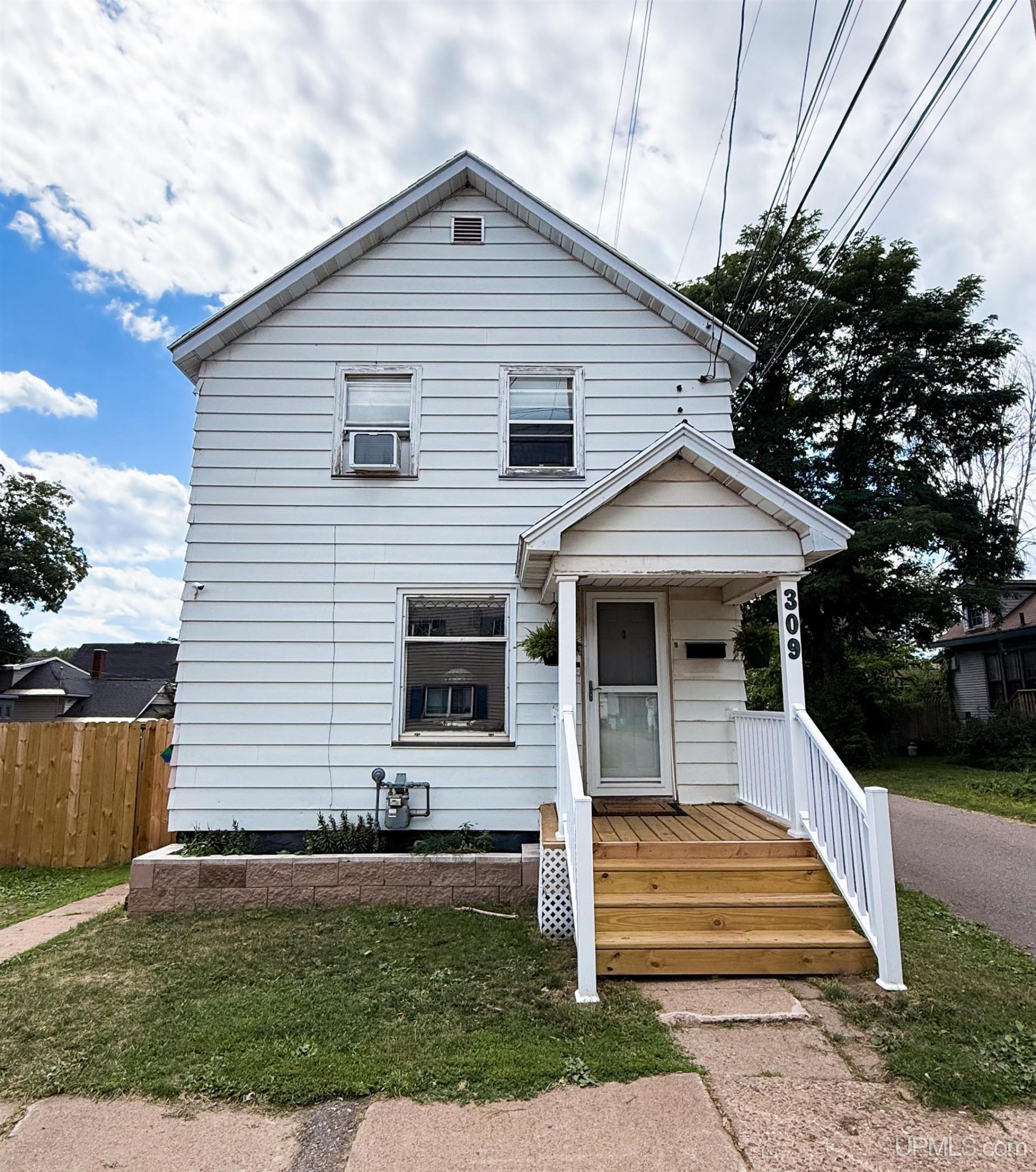 309 Kanter Street, Negaunee, MI 49866 Main Photo