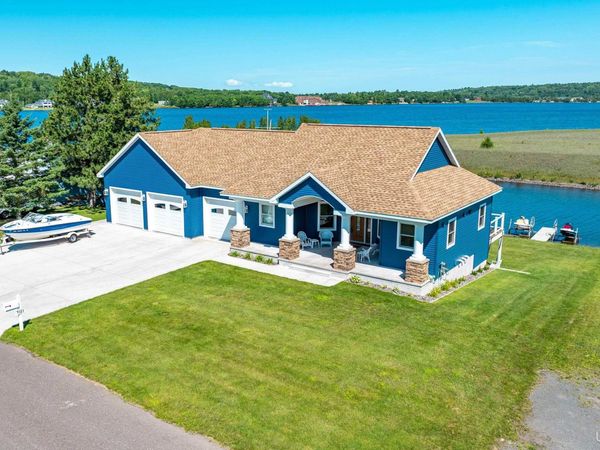 7023 Sandpiper Drive, Houghton, MI 49931