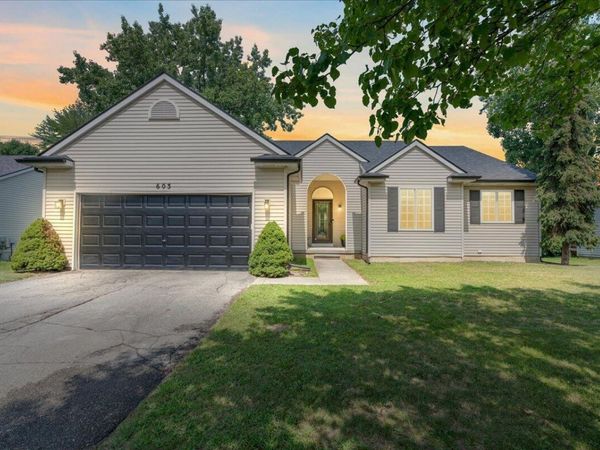 603 Cattail Lane, Pinckney, MI 48169