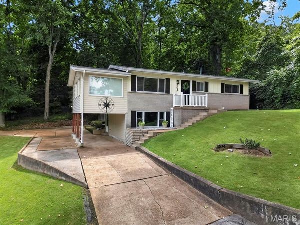 204 Appletree Court, Arnold, MO 63010