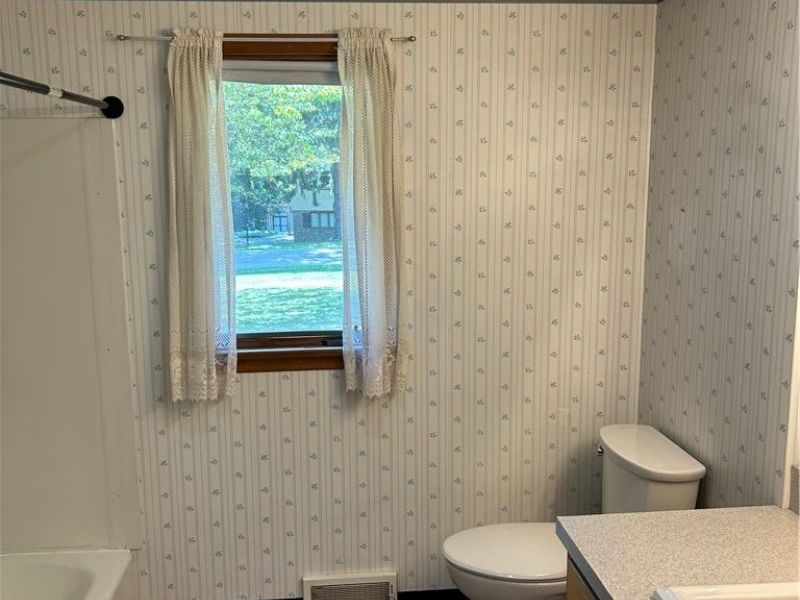 4384 Parkdale Avenue NW, Canton, OH 44718 Photo 11