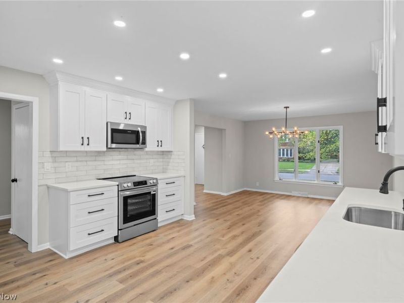 2375 Glendon Road, University Heights, OH 44118 Photo 14