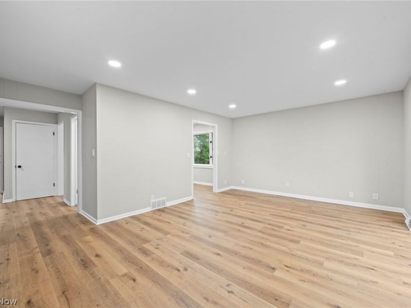 2375 Glendon Road, University Heights, OH 44118 Photo 19