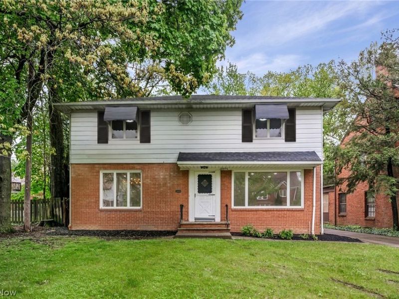 2375 Glendon Road, University Heights, OH 44118 Photo 2