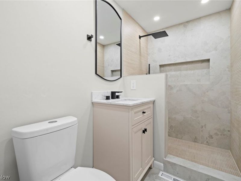 2375 Glendon Road, University Heights, OH 44118 Photo 26