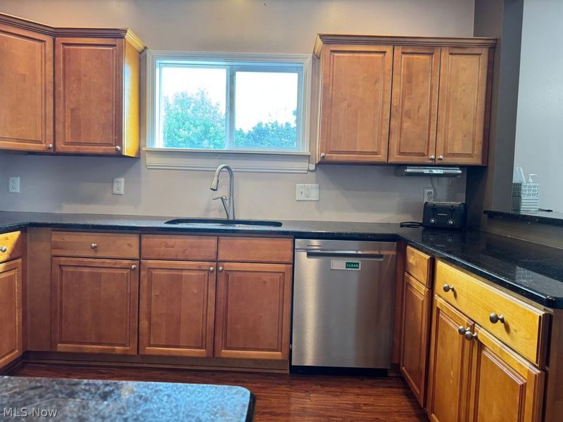 3021 Portman Avenue, Cleveland, OH 44109 Photo 12
