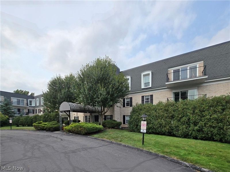 1851 King James Parkway, Unit 317, Westlake, OH 44145 Photo 2