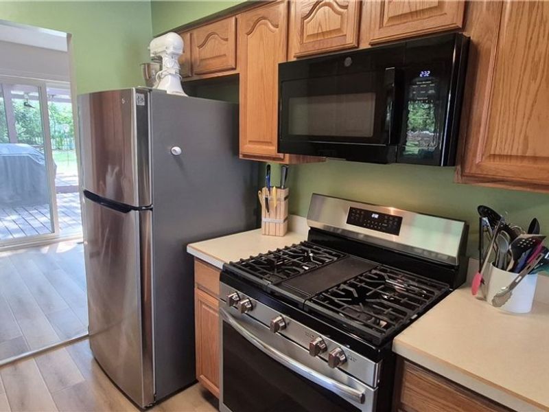26091 Redwood Drive, Olmsted Falls, OH 44138 Photo 15