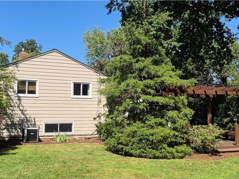 26091 Redwood Drive, Olmsted Falls, OH 44138 Photo 46