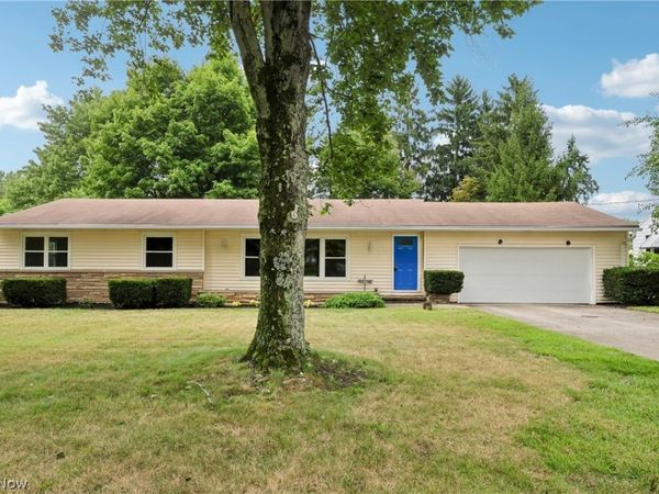 15186 Drake Road , Strongsville, OH 44136