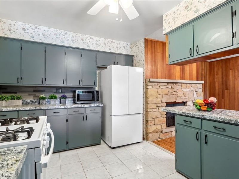 15186 Drake Road, Strongsville, OH 44136 Photo 14