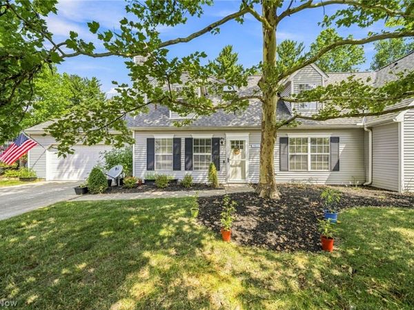 19644 Porters Lane , Strongsville, OH 44149